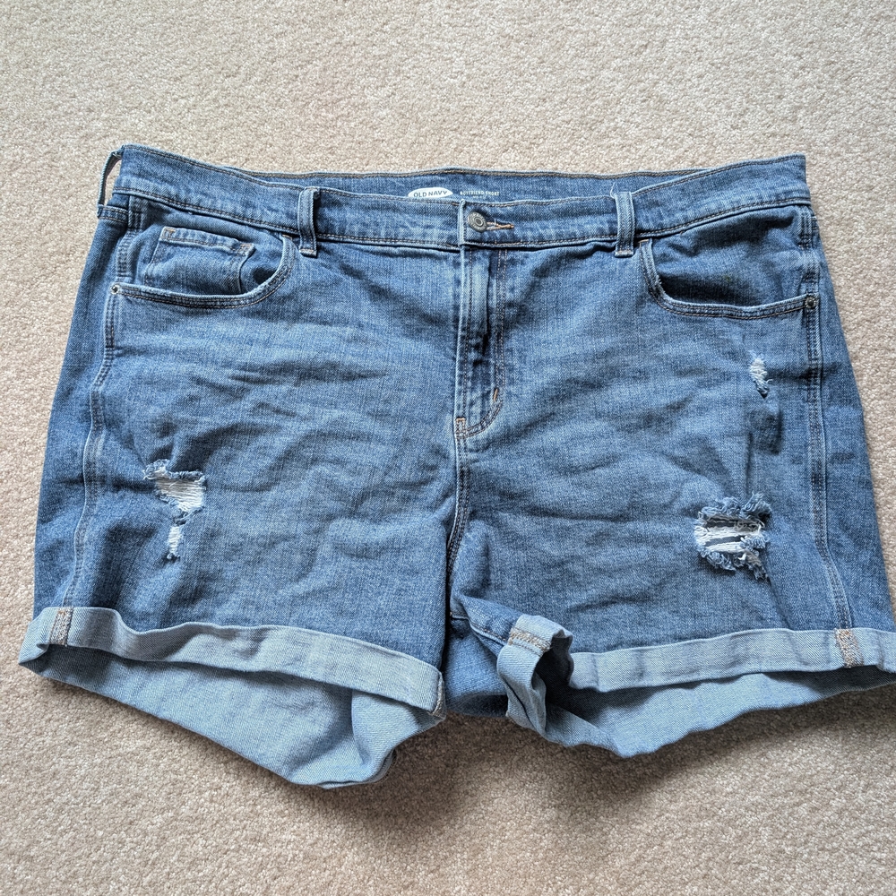 Old Navy Boyfriend Shorts, size 18